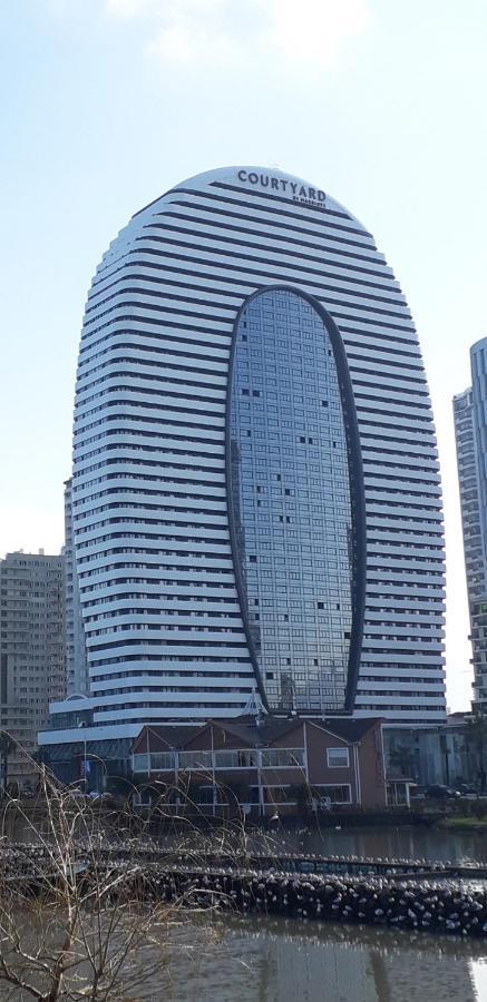 Luxury Apartments With Sea View Batumi Kültér fotó